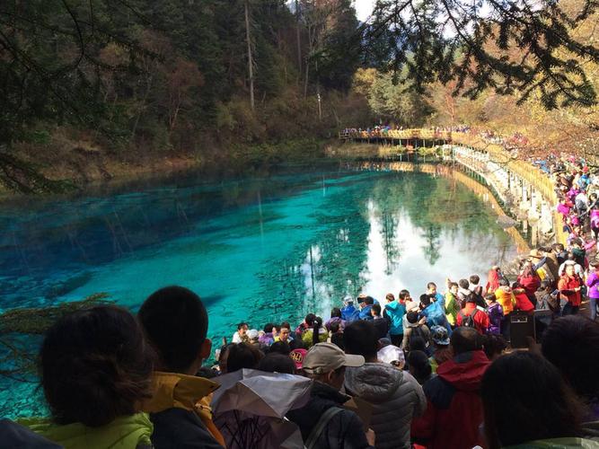 什么时候去九寨沟旅游最合适_什么时间去九寨沟玩比较好